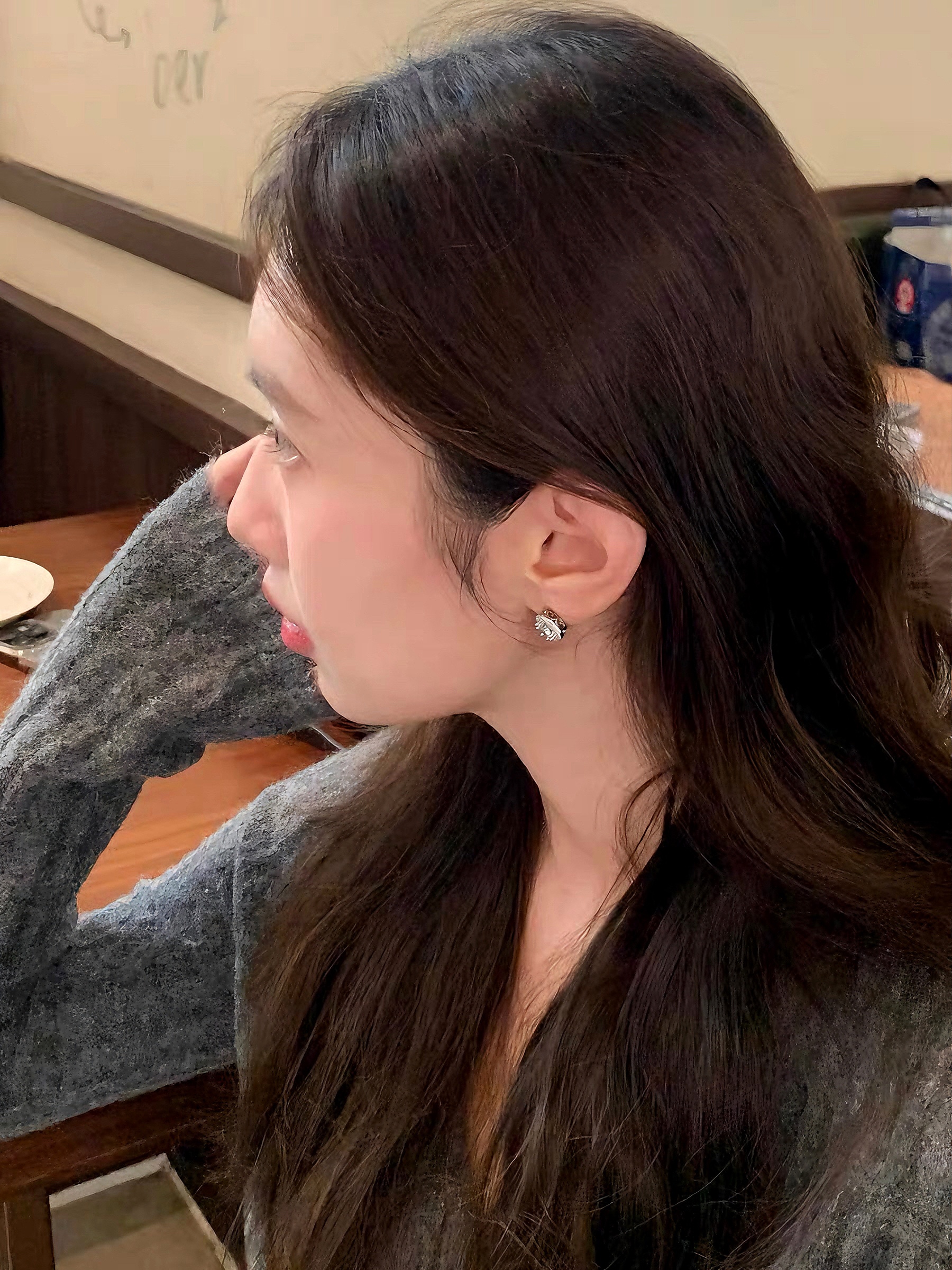 赵露思同款爆闪锆石耳钉