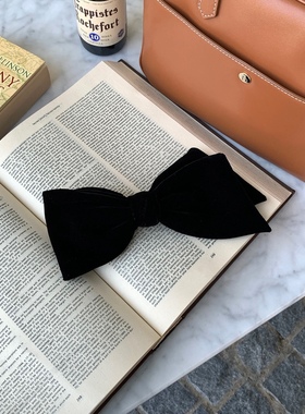 vogueess八奶同款黑色不对称丝绒蝴蝶结弹簧发顶夹法式高级后脑勺