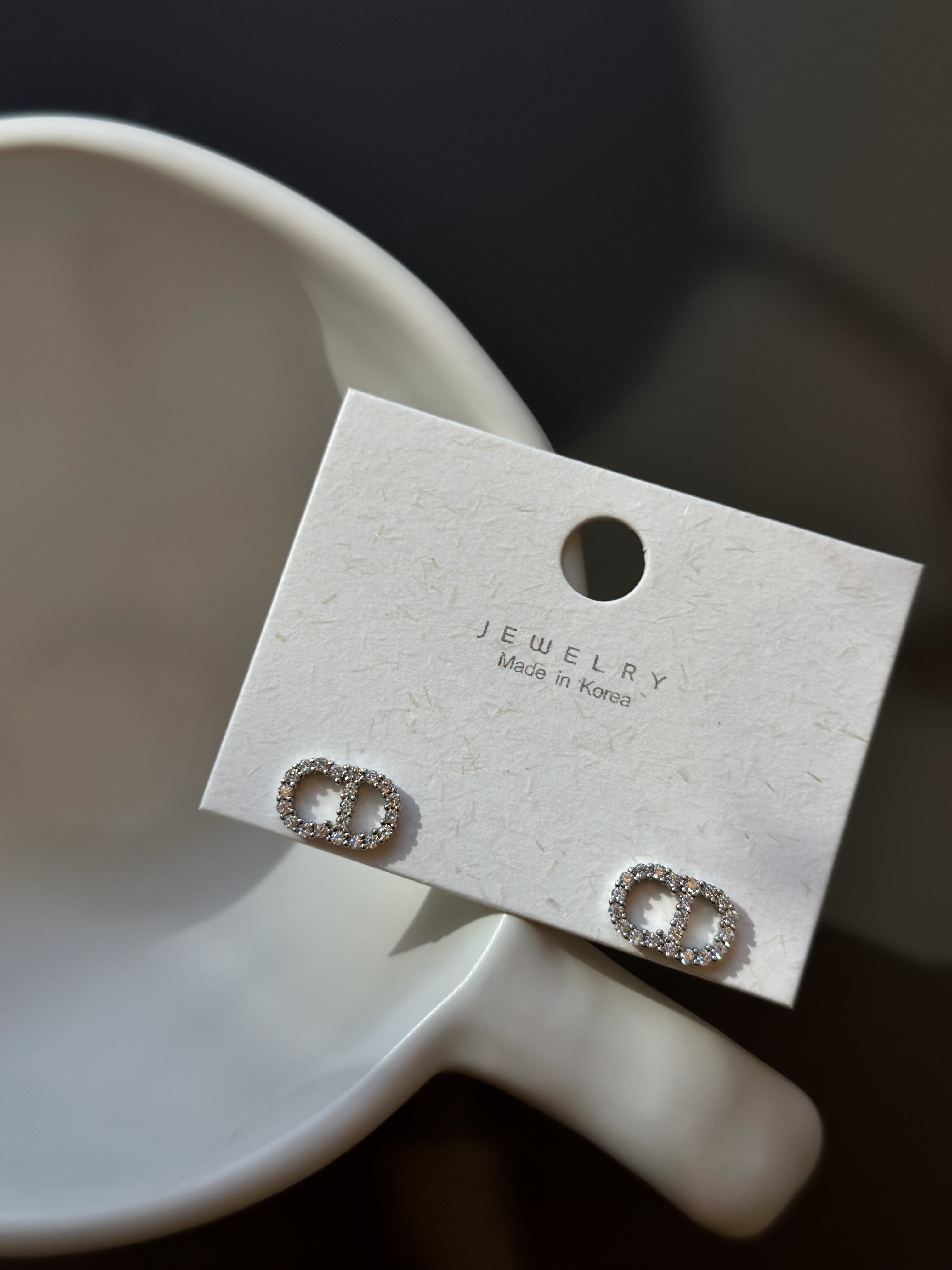 通体纯银锆石字母耳环