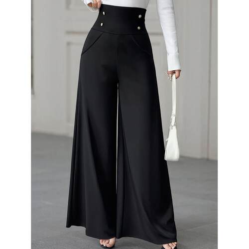 A pair of women's black high-waisted metal buckle decorated