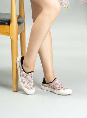 ILR因爱乐诗新款时尚超轻休闲鞋女一脚蹬软底舒适百搭旅游单鞋