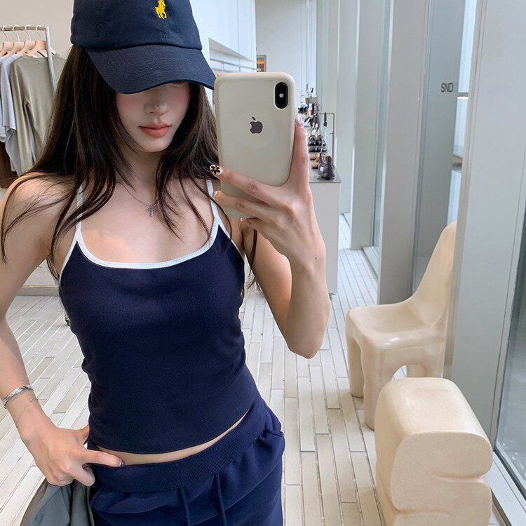 奶呼呼方领镂空乳胶垫吊带背心