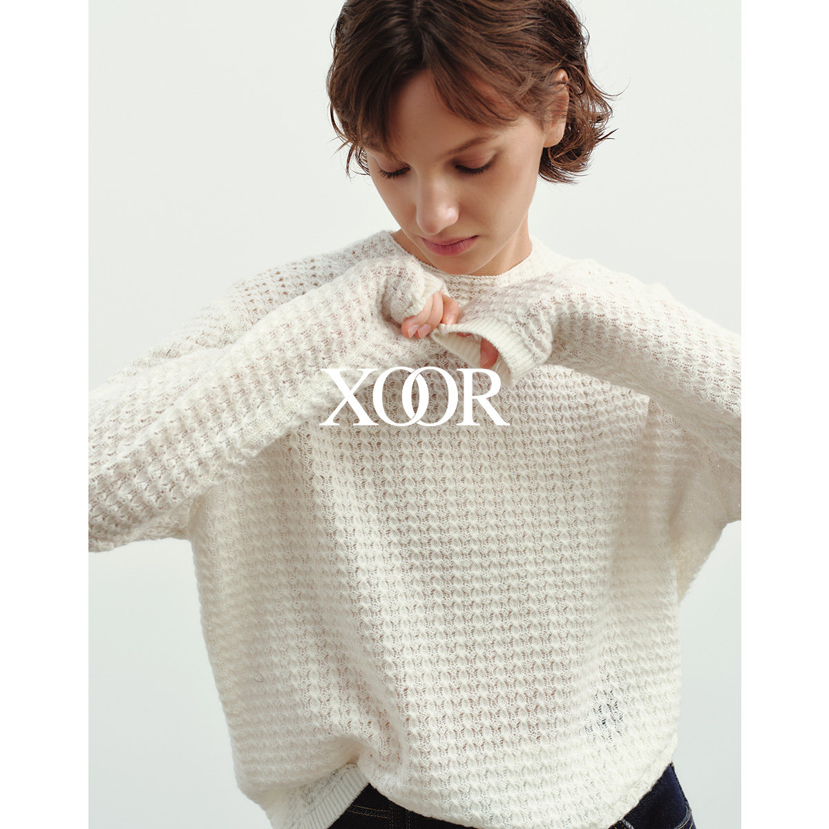 XOOR羊毛羊绒混纺毛衣2025冬女金葱绞花显瘦百搭针织衫套头宽松 - 实物图