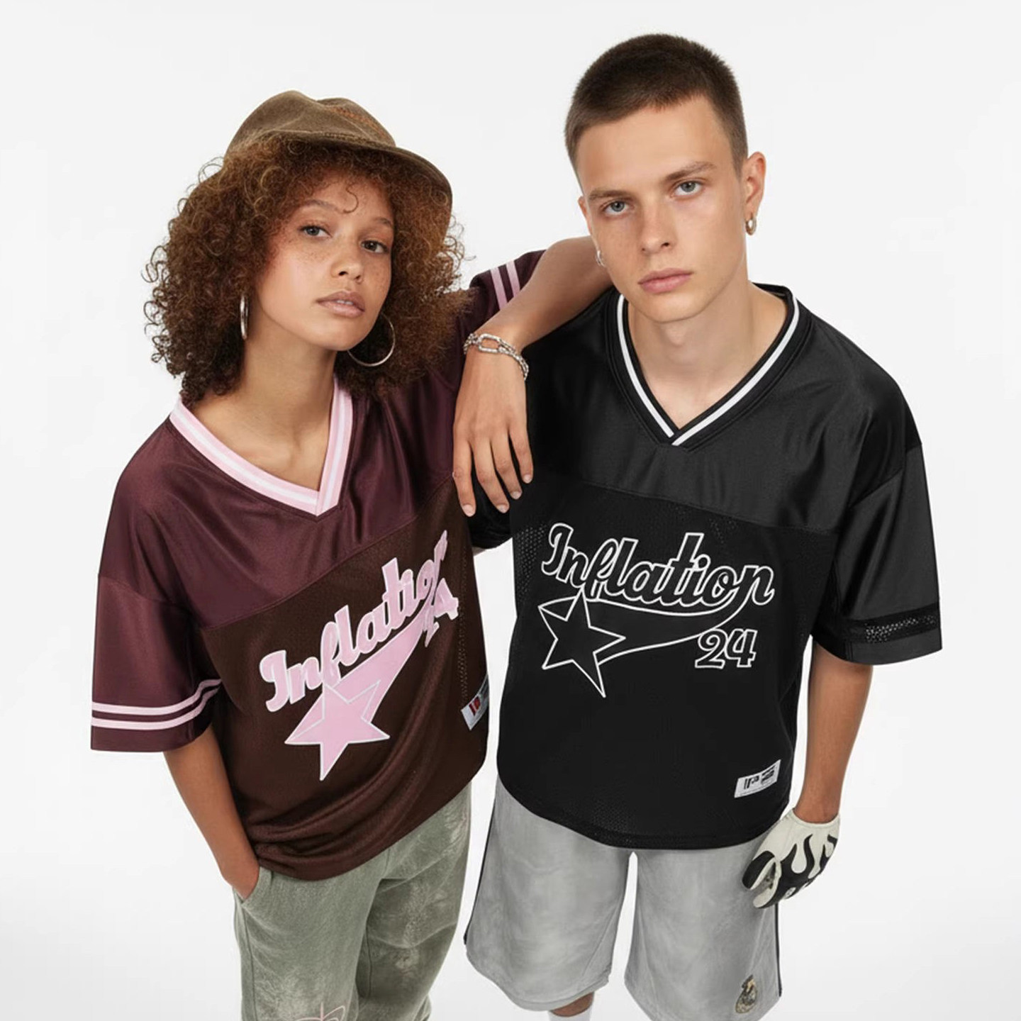 美式贴布绣拼接球衣服V领字母短袖T恤2026新款宽松潮牌运动风上衣