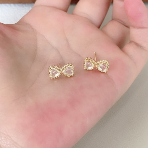 芭蕾风温柔少女蕾丝蝴蝶结透明爱心耳钉女小众简约设计感耳环耳饰