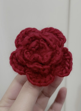 新年新款氛围感红色花朵胸花发夹毛线领结花别针胸针侧边刘海夹女