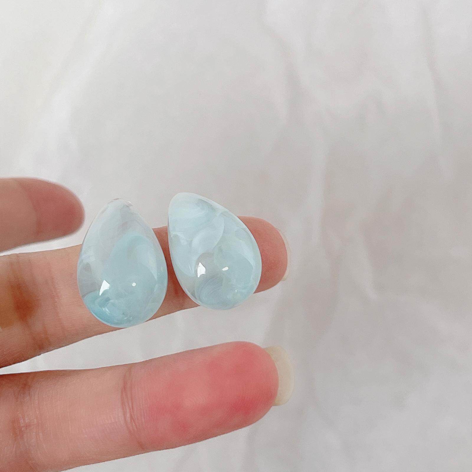 ins复古水滴耳环女果冻小众设计感简约耳饰甜美少女耳钉银针新款