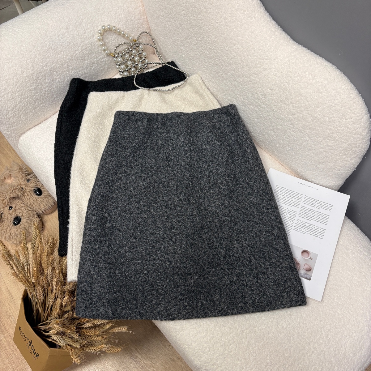 十三行秋冬新款2025韩系极简风圈圈毛半身裙加绒加厚纯色百搭中裙