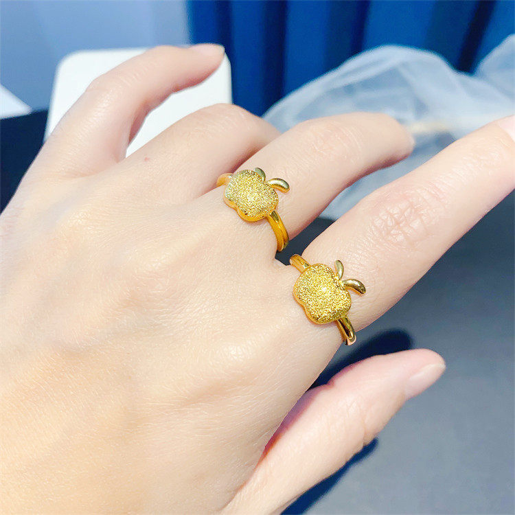 女款仿黄金磨砂苹果戒指