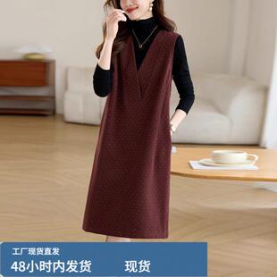 马甲裙女2025新款春秋妈妈夹檰背心裙无袖连衣裙冬天配大衣的裙子