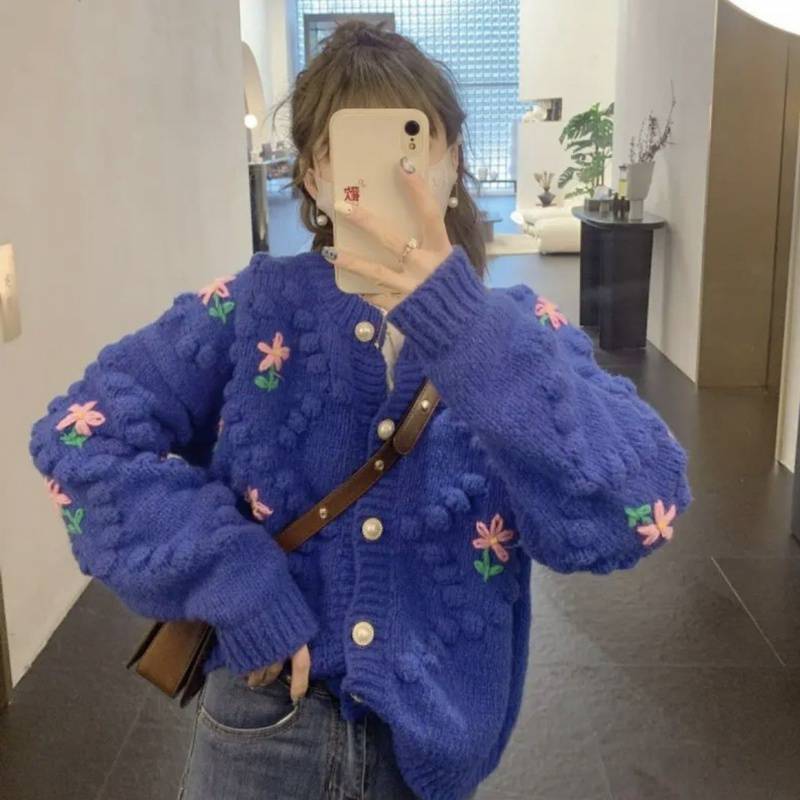 复古绣花针织衫开衫2023春秋新款小众设计感纯色宽松慵懒风毛衣女