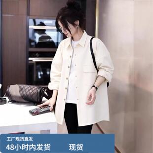 超好看的白色牛仔衬衫女外套2026春季新款中长版翻领叠穿长袖衬衫