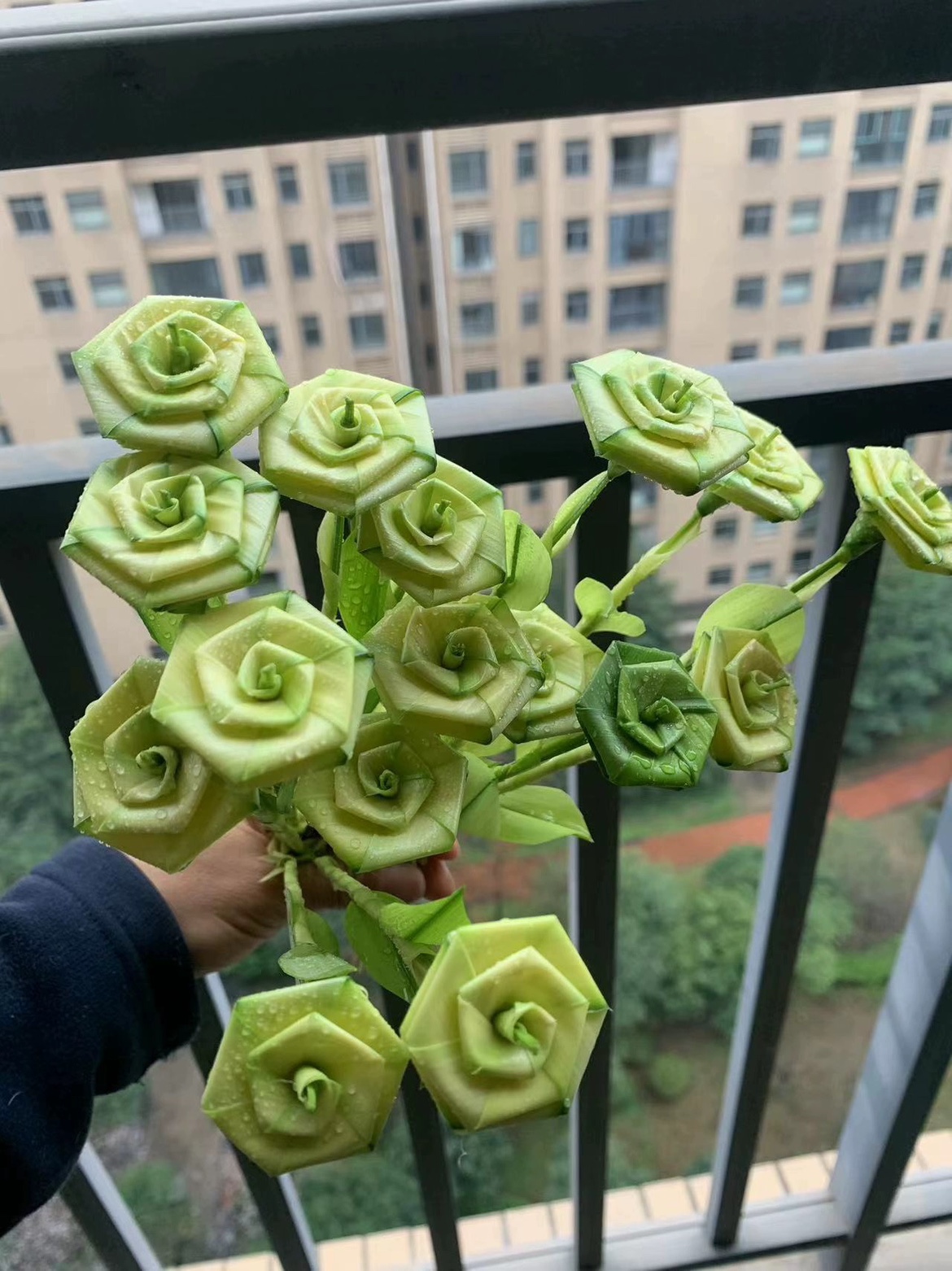 棕编玫瑰花新鲜棕叶编织10元三朵少儿亲子手工幼儿园家庭作业