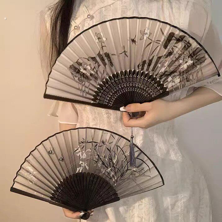 中国风折叠小扇子古风扇汉服舞蹈水墨画绸布新中式闺蜜黑色折扇女