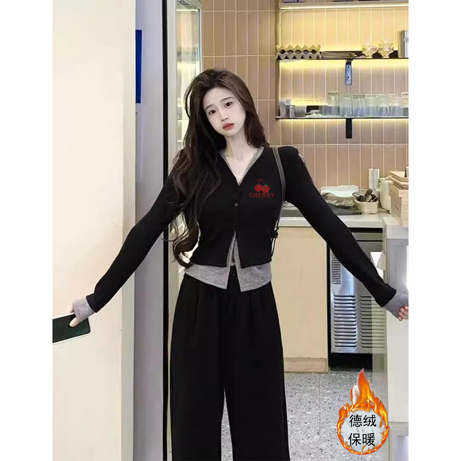 德绒厚款假两件V领长袖T恤女黑色撞色拼接显瘦设计感打底衫上衣潮,女装/女士精品,T恤,淘宝优惠券,粉丝福利购,淘宝优惠卷