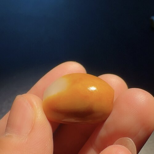 和田玉籽料独籽黄沁皮吊坠锁骨链挂件项链配饰重9.4尺寸23-17-15