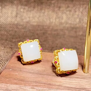 方形耳钉新疆和田玉羊脂白玉籽料镶嵌耳饰耳钉重4.4克尺寸14*8