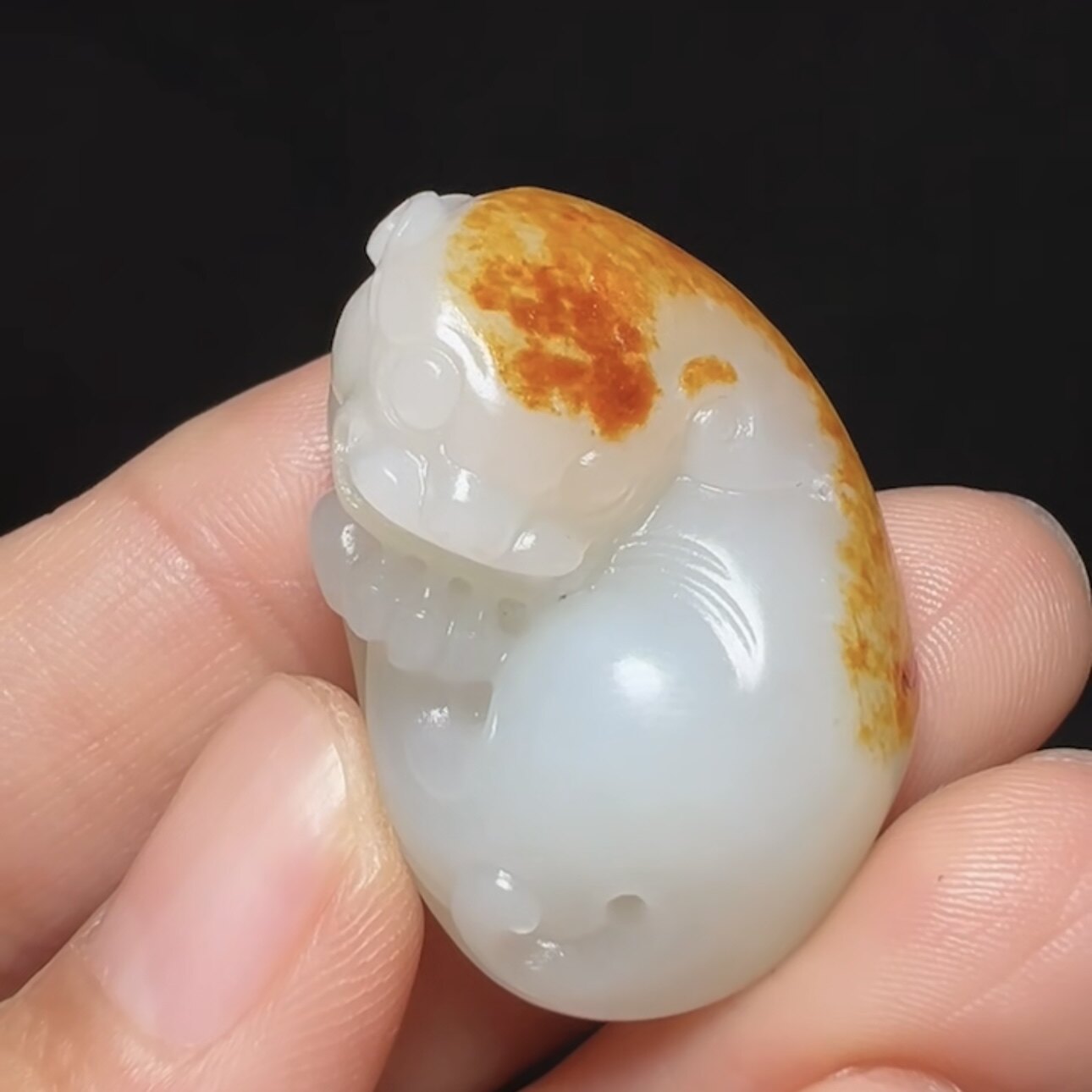 新疆和田玉白玉籽料红皮白玉貔貅瑞兽挂件吊坠苏工雕刻玉石玉坠