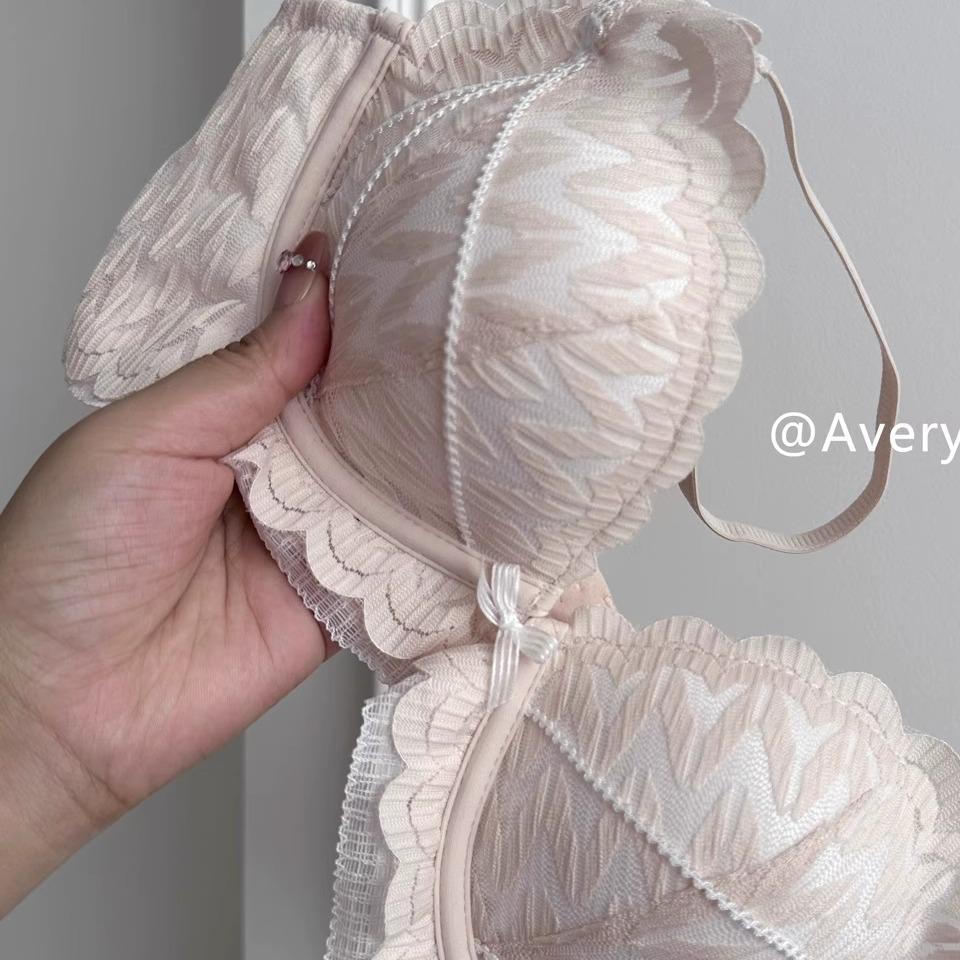 法式纯欲蕾丝性感内衣女小胸聚拢无钢圈收副乳防下垂文胸罩套装爆