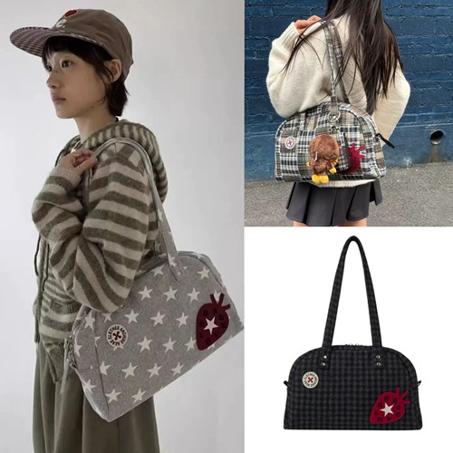 现货aeae26新款 星星草莓贴布单肩包 复古学院风格纹手提包腋下包