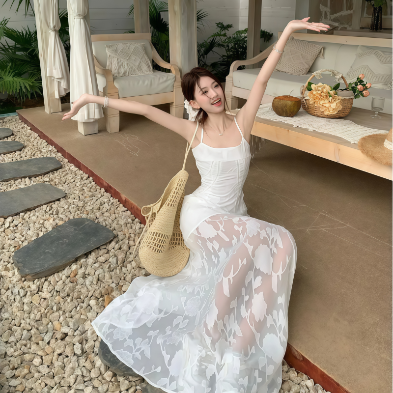 海边度假风绿色吊带连衣裙女夏季气质网纱拼接收腰显瘦a字裙长裙