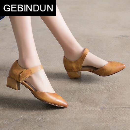 GEBINDU轻奢夏季欧美复古个性时尚手工真皮尖头女凉鞋粗跟休闲舒