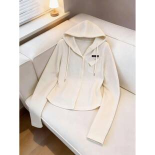 胖mm减龄洋气显瘦百搭0325z T恤女大码 春夏韩版 休闲风抽绳连帽长袖