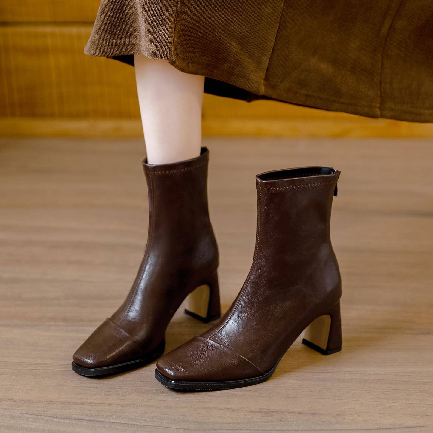 法式黑色方头粗跟高跟短靴女2025秋冬款单靴加绒瘦瘦靴百搭1118z