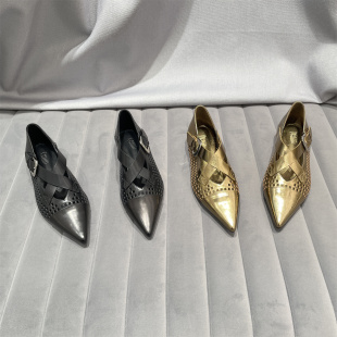 2026春夏款欧洲站真皮女鞋欧货尖头性感皮带扣透气平底浅口鞋凉鞋