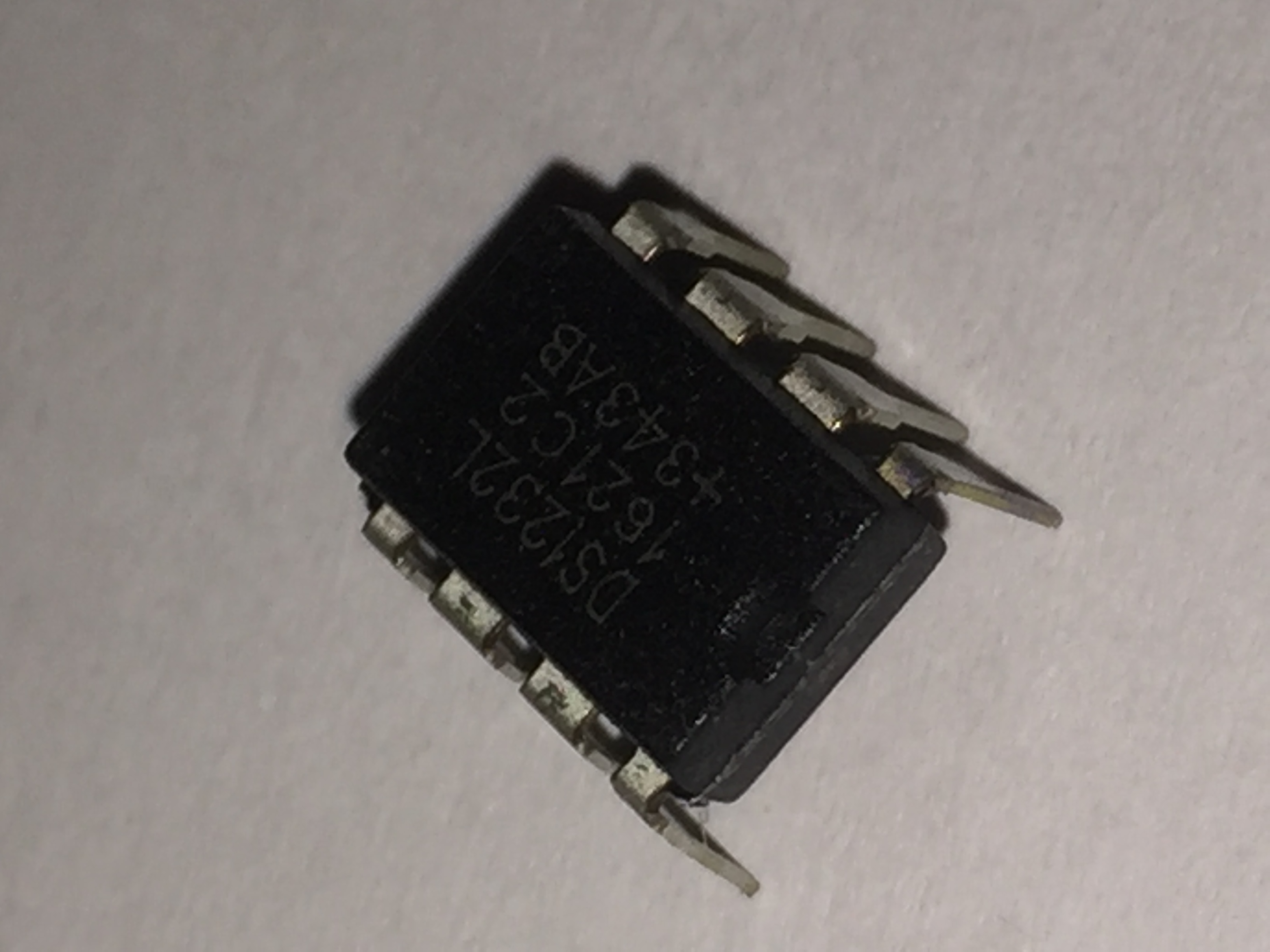 DS1232L DS1232LP 直插DIP-8   全新原装进口  产地菲律宾
