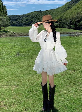 白色蛋糕裙女显瘦仙气飘飘度假风连衣裙长袖拍照超美小个子友好