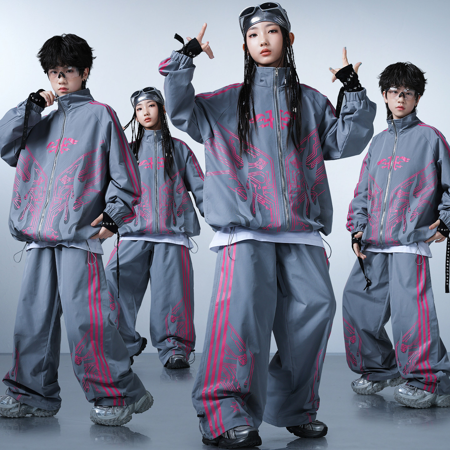 儿童嘻哈街舞潮服男女孩团体演出班服中小学生运动会开幕式表演服