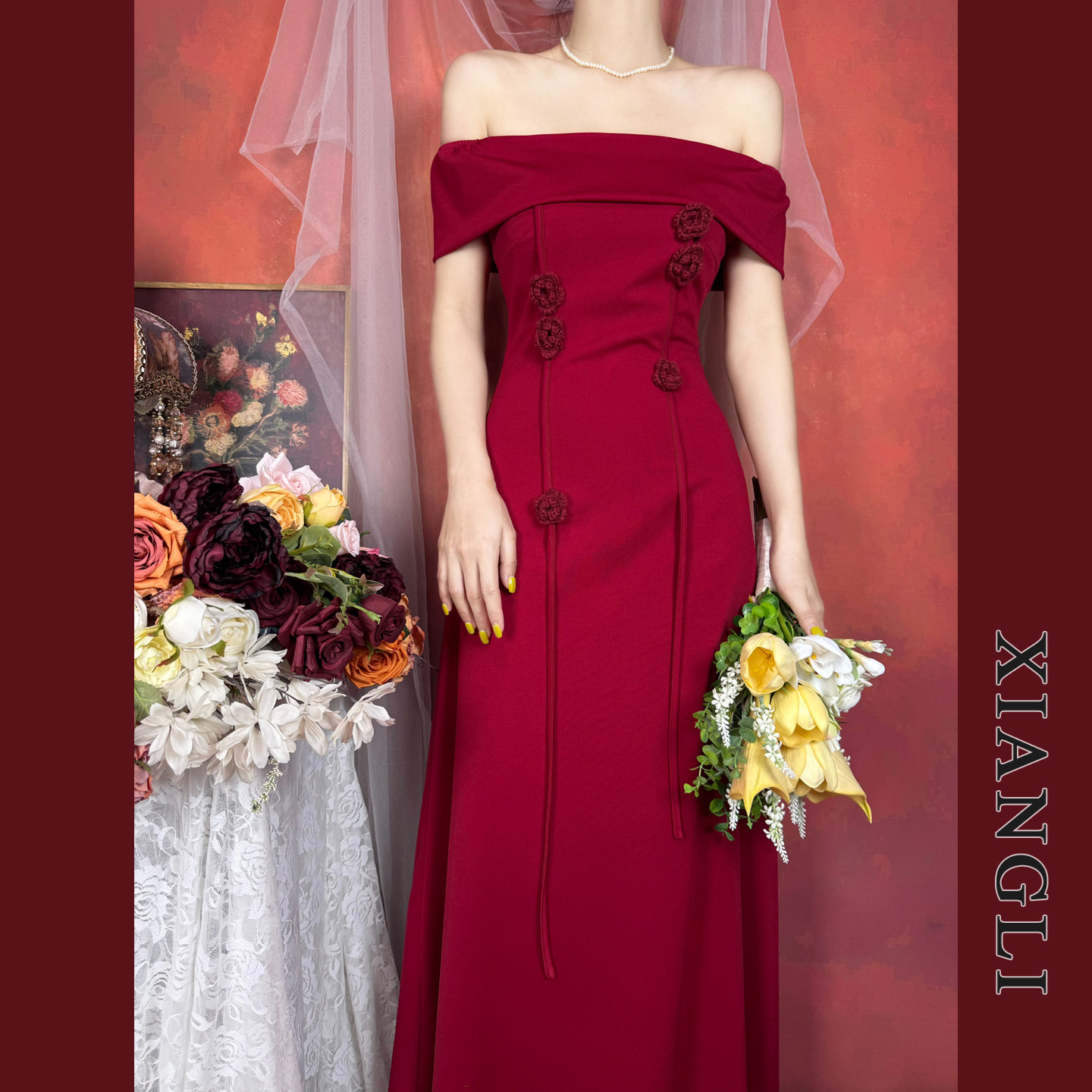 巷里法式复古红色一字肩连衣裙女山茶花修身显瘦订婚敬酒气质礼服