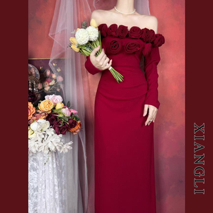 巷里法式 订婚敬酒礼服 复古一字肩红色连衣裙秋冬玫瑰庄园气质修身