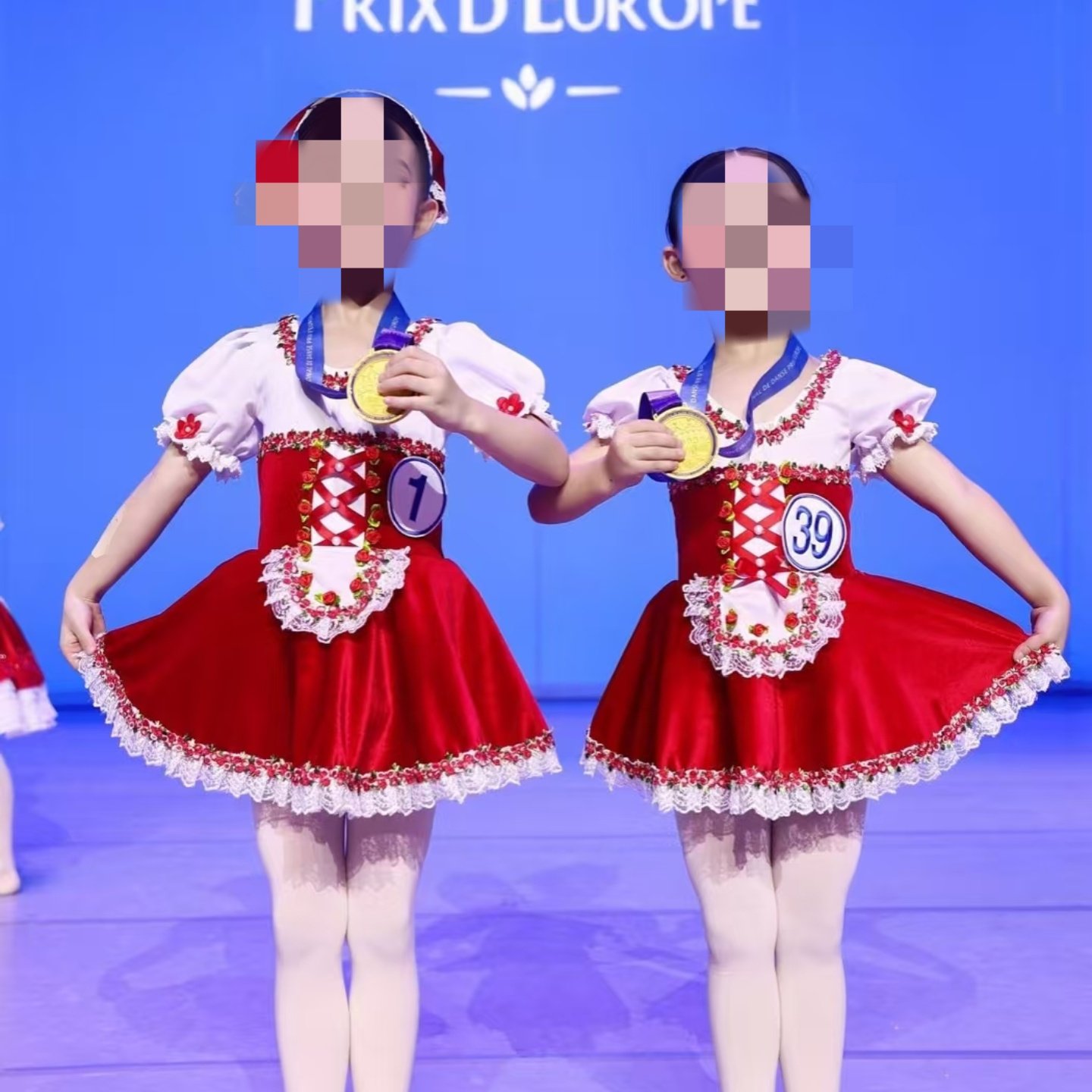 红色定做芭蕾演出服公主女