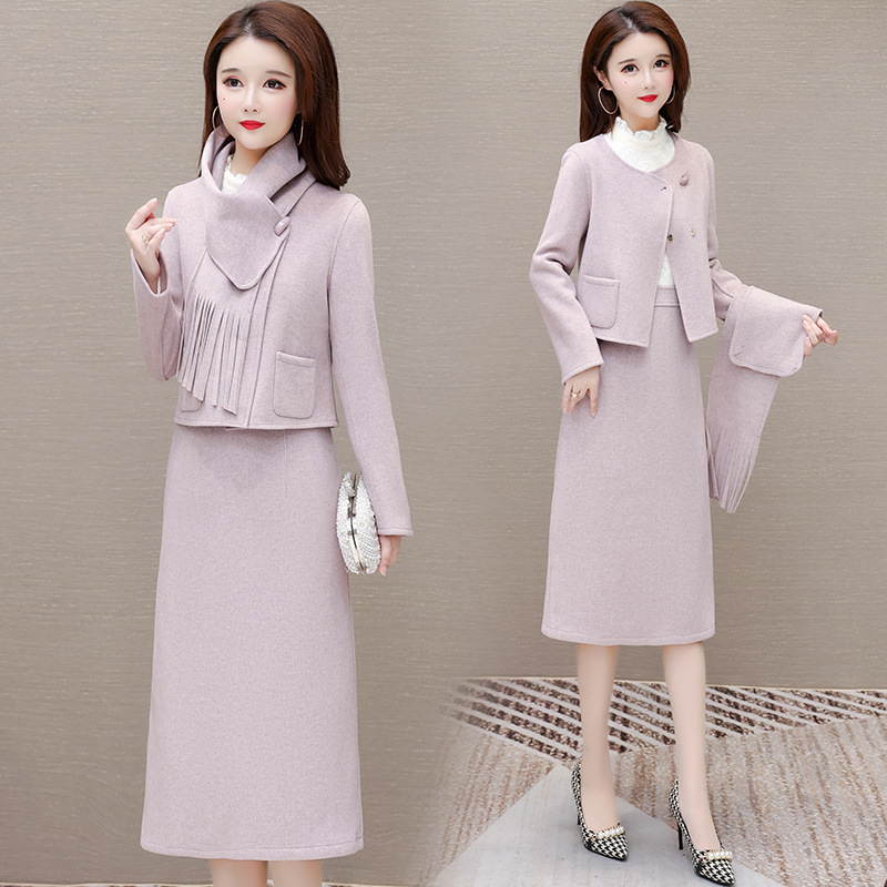 小香风套装连衣裙2024新款女秋冬大方得体女装两件套送围脖