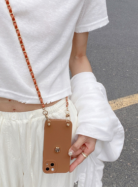 轻奢小香风棕色山茶花适用小米15/14红米note13/14pro手机壳k80k70k60斜挎链条civi5pro可背turbo4简约高级感