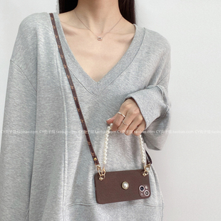 复古棕法式珍珠手链条适用小米14/13Pro手机壳斜挎挂绳红米note13Pro+背带k70k60Pro全包防摔保护套k50至尊版