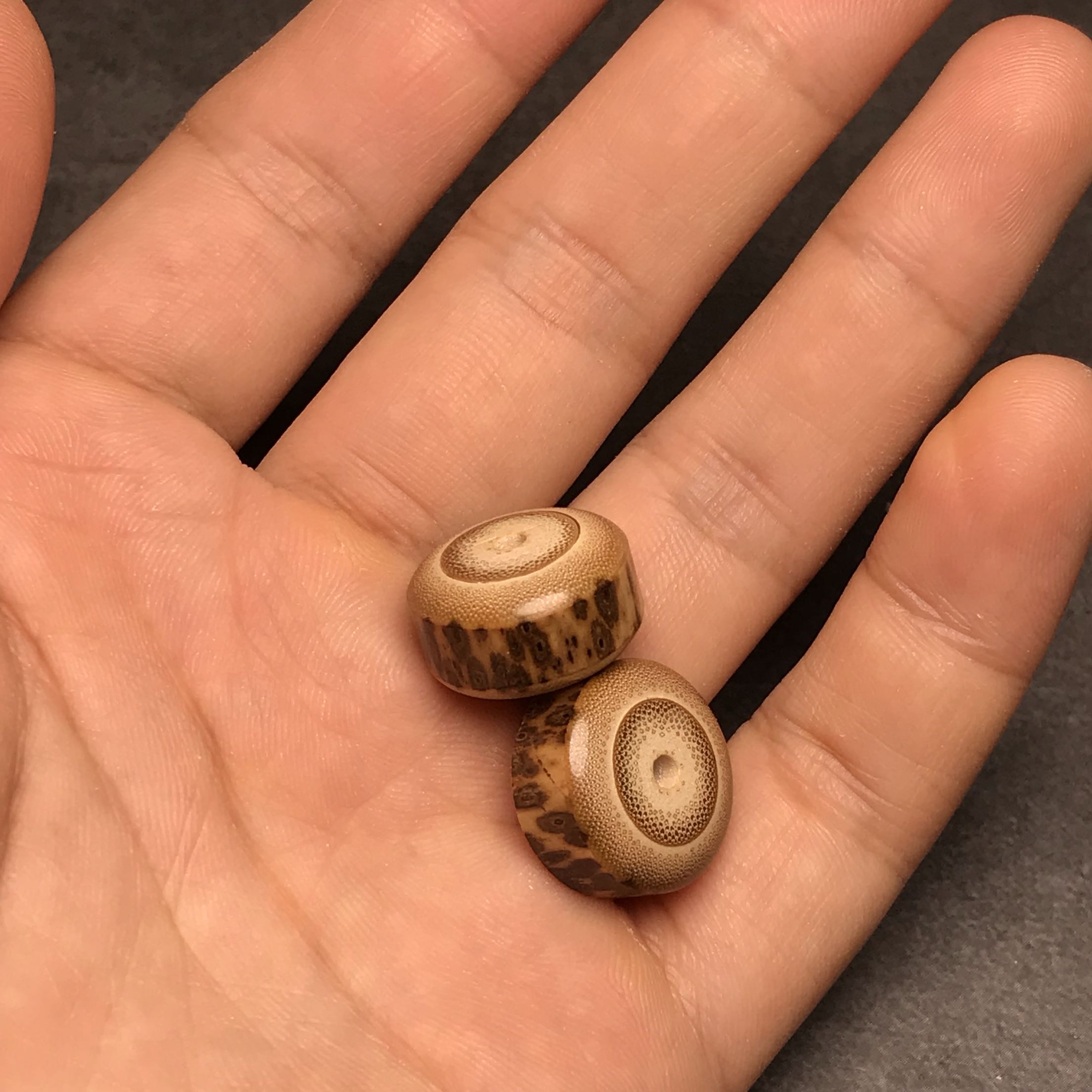 文玩梅鹿一對竹子手串配飾散珠