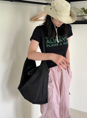 ABAI休闲大容量尼龙单肩包大学生斜挎包百搭托特大包通勤水桶包