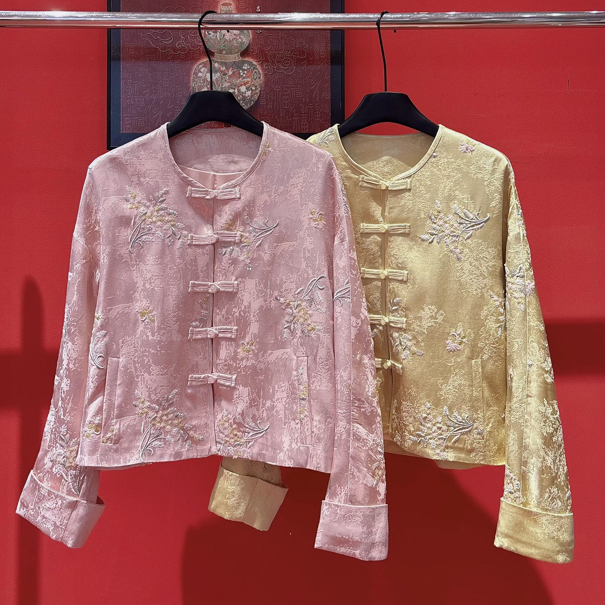 26年早春上新！高级感重磅刺绣优雅气质短外套