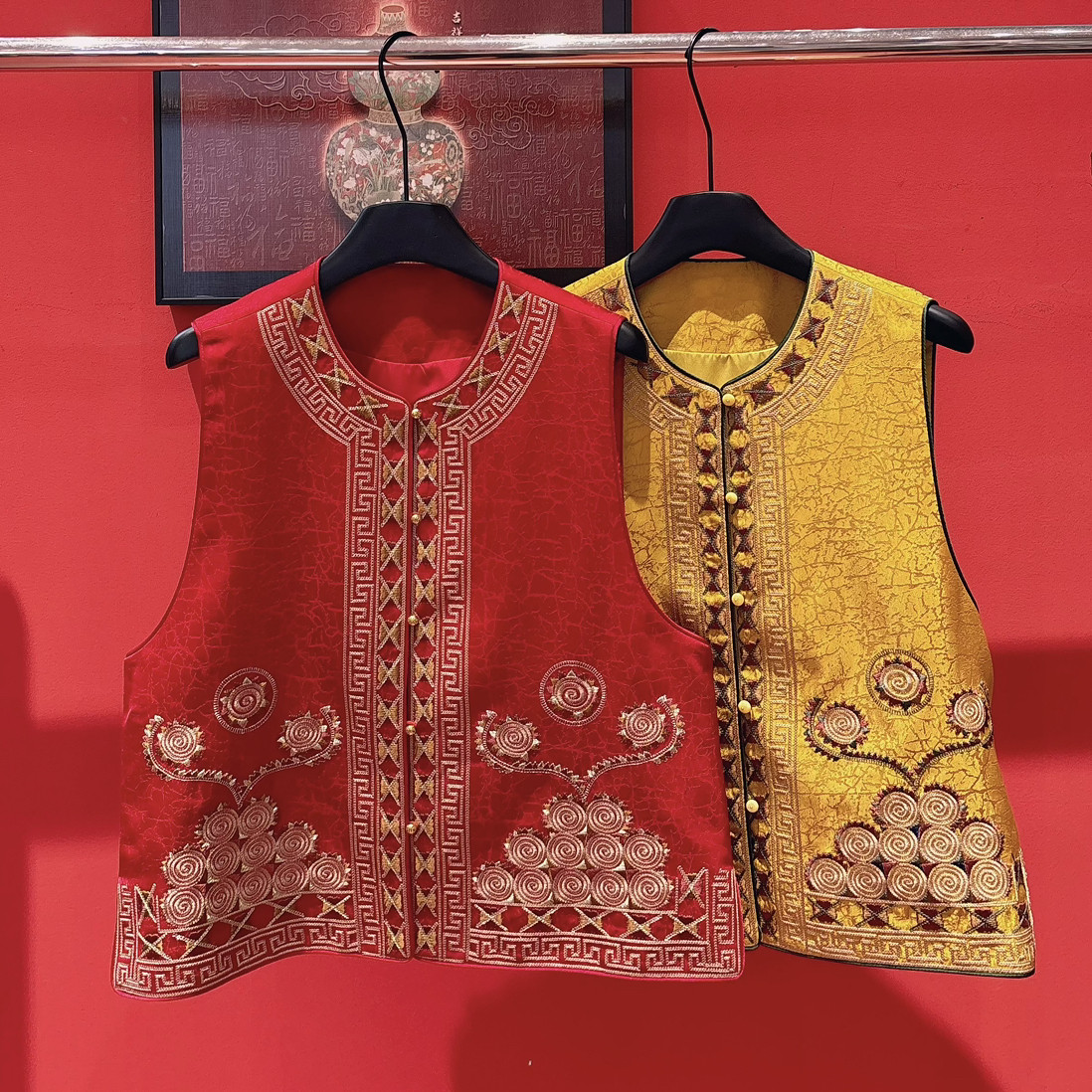 26年早春上新！新中式优雅气质重磅刺绣国风盘扣马甲,女装/女士精品,马夹,淘宝优惠券,粉丝福利购,淘宝优惠卷