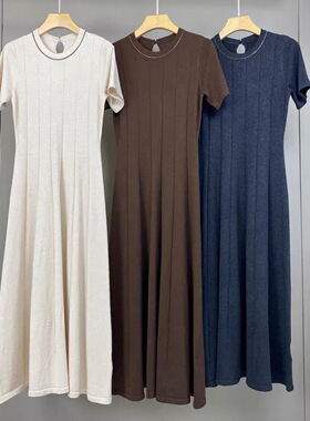 2026夏上新！新款BC重工镶链条丝羊毛圆领针织中长款连衣裙