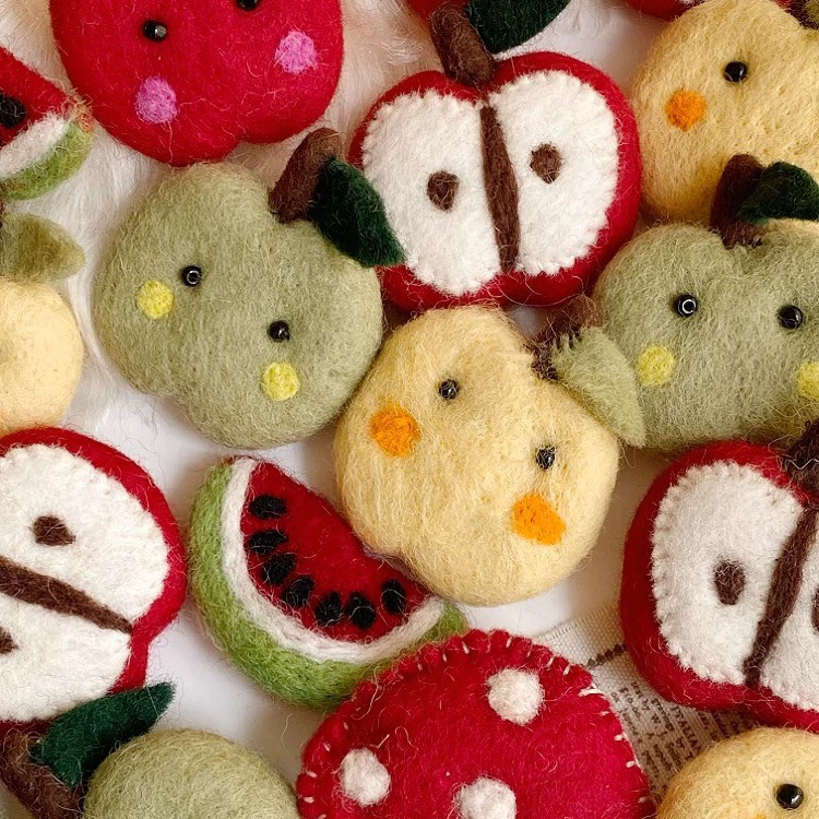 尼泊尔手工羊毛毡苹果胸针别针装饰配饰可爱日系清新百搭饰品水果,居家布艺,缝纫DIY材料套装,淘宝优惠券,粉丝福利购,淘宝优惠卷