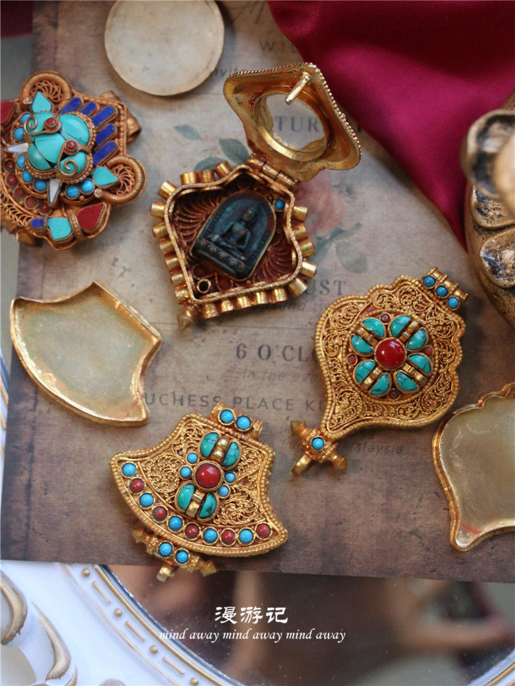 尼泊尔手工纯铜鎏金嘎乌盒吊坠项链可打开装东西女民族风藏饰品