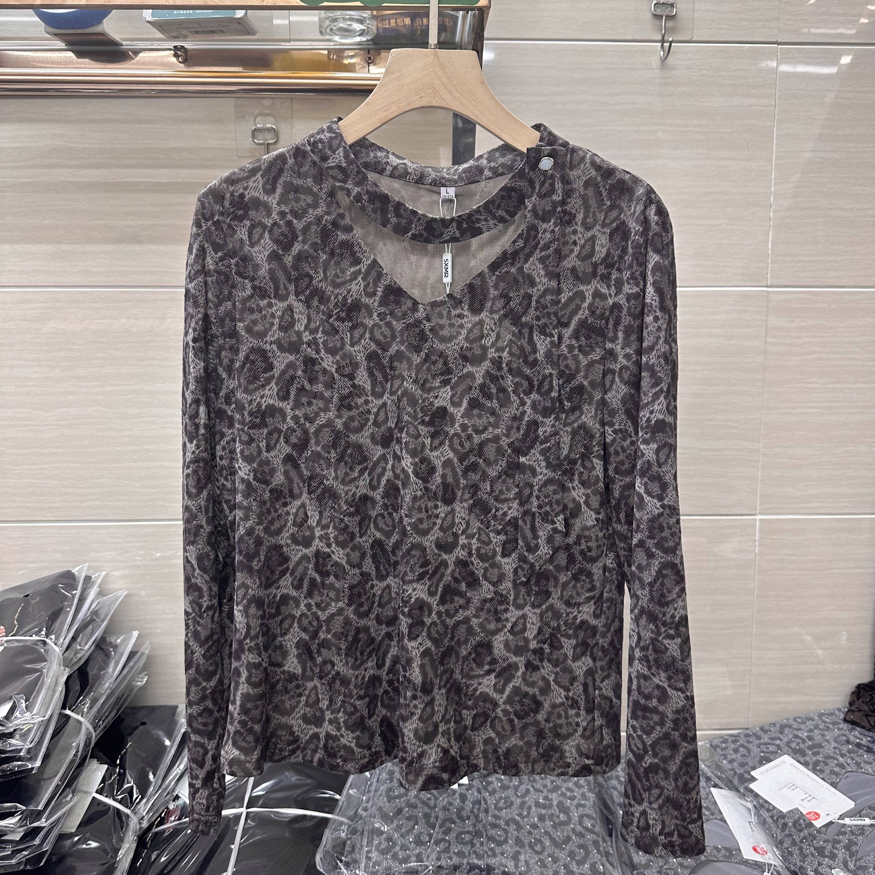 SXMR26-B15专柜正品新款秋季女装弹力网纱蕾丝袖妈妈装打底上衣15