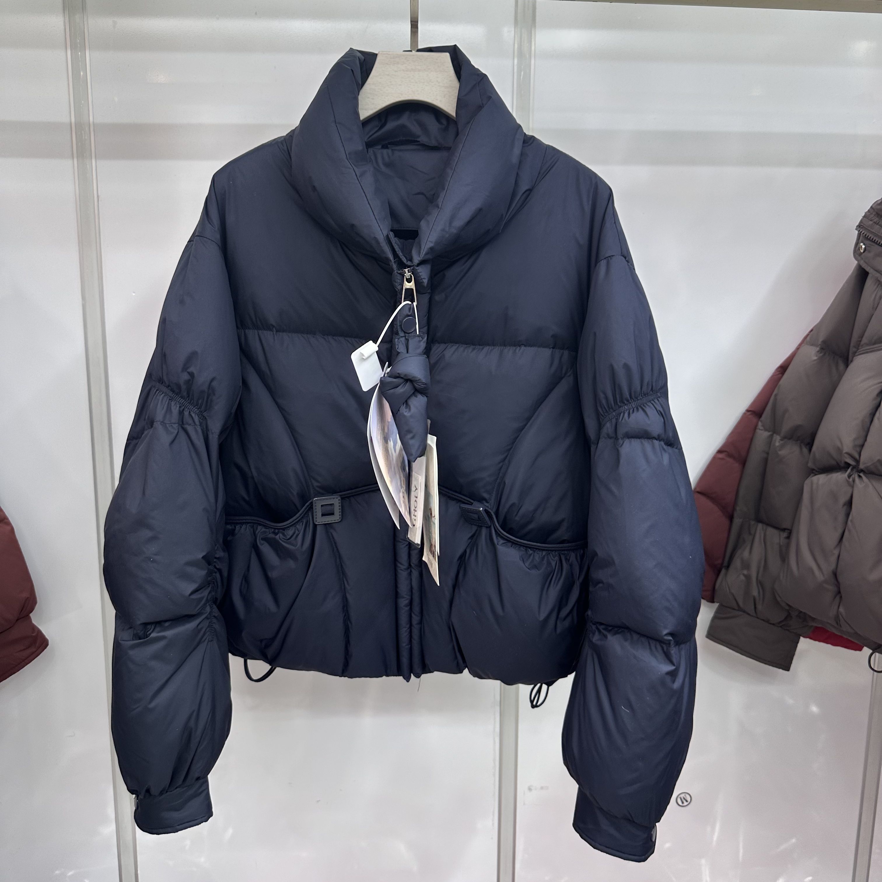 F25006专柜正品新款冬季女装时尚立领短款面包服白鸭绒羽绒服女06