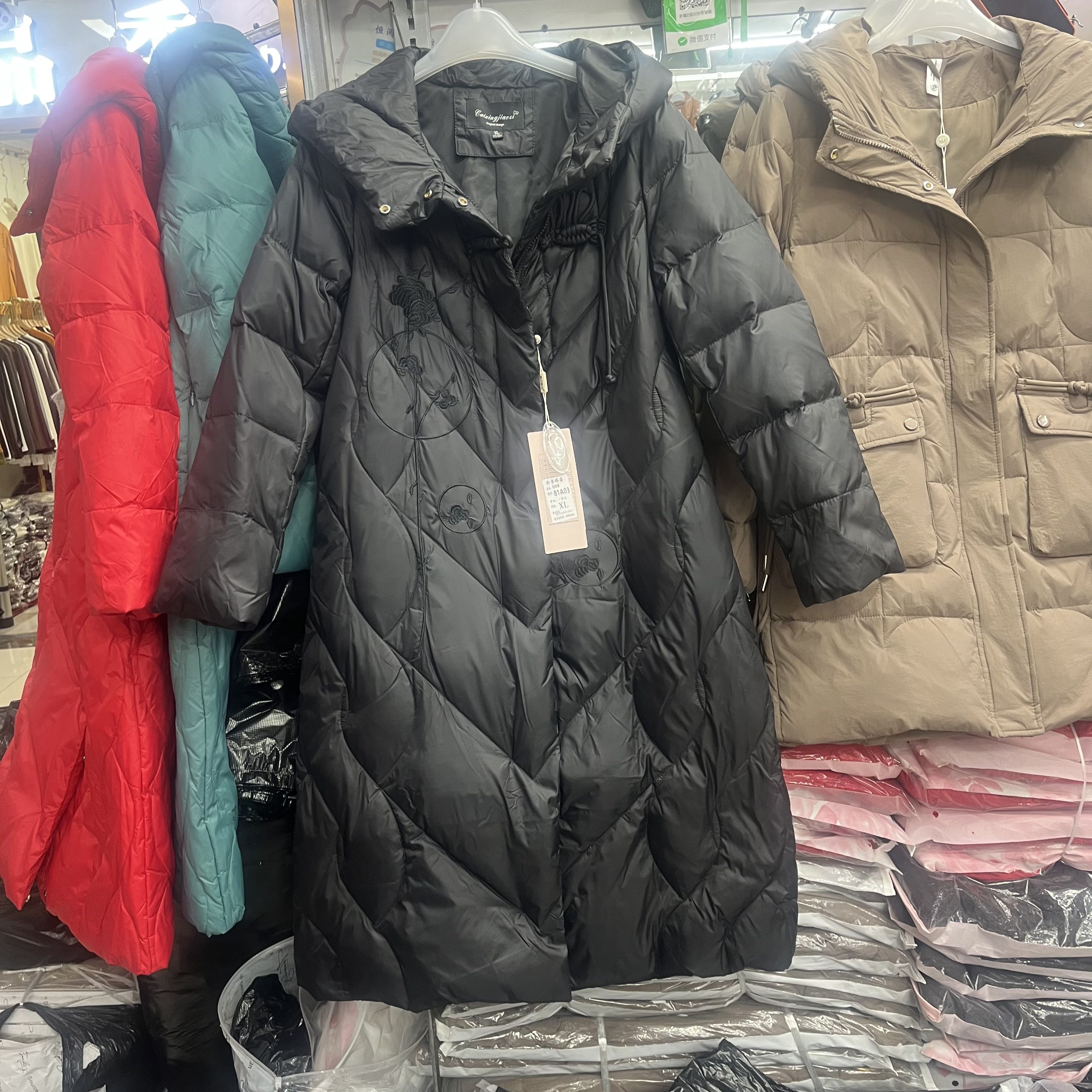 81A03专柜正品新款冬季女装时尚连帽宽松休闲中长羽绒服外套女03