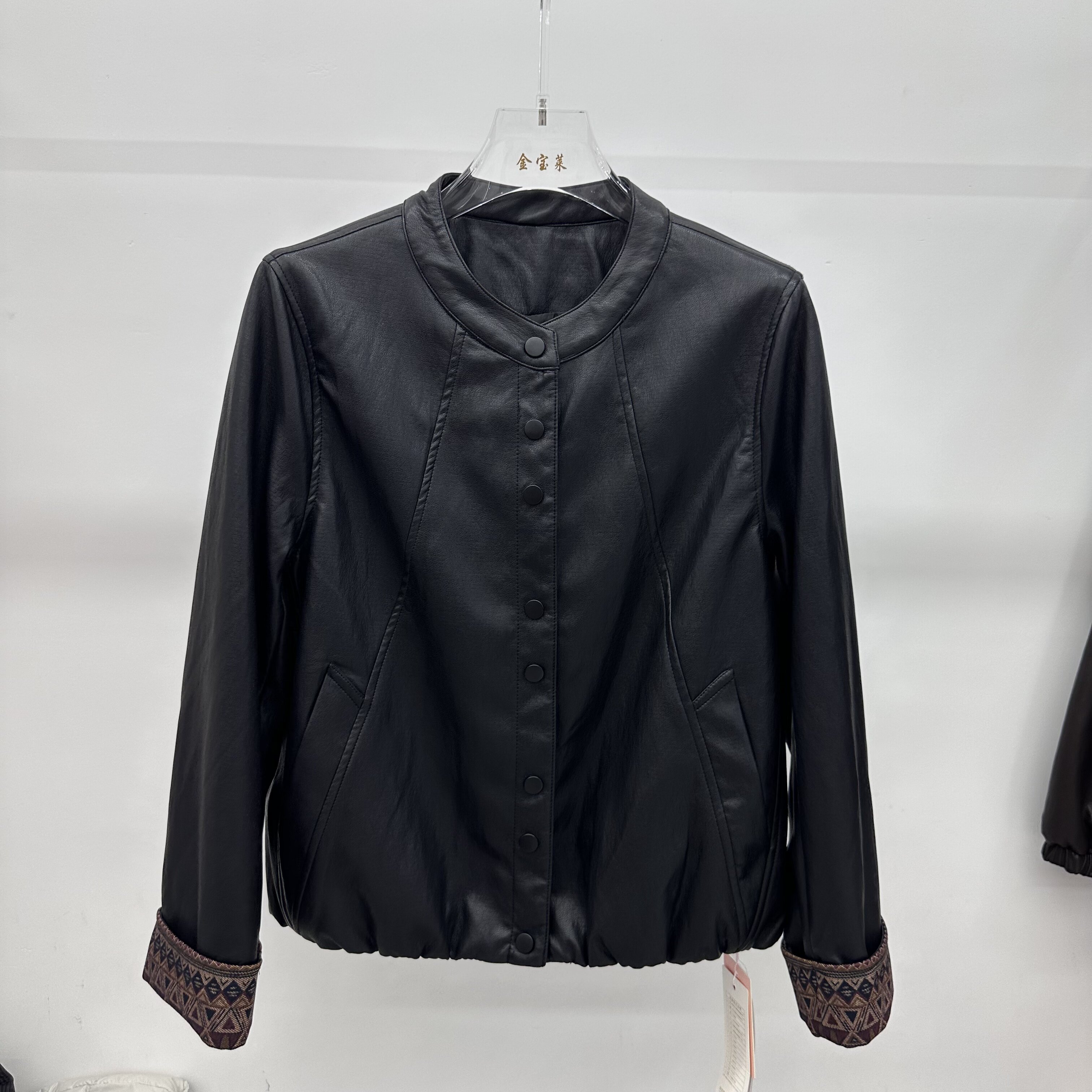 金宝莱W03专柜正品新款秋季女装时尚拼接领口大码妈妈装皮衣外套