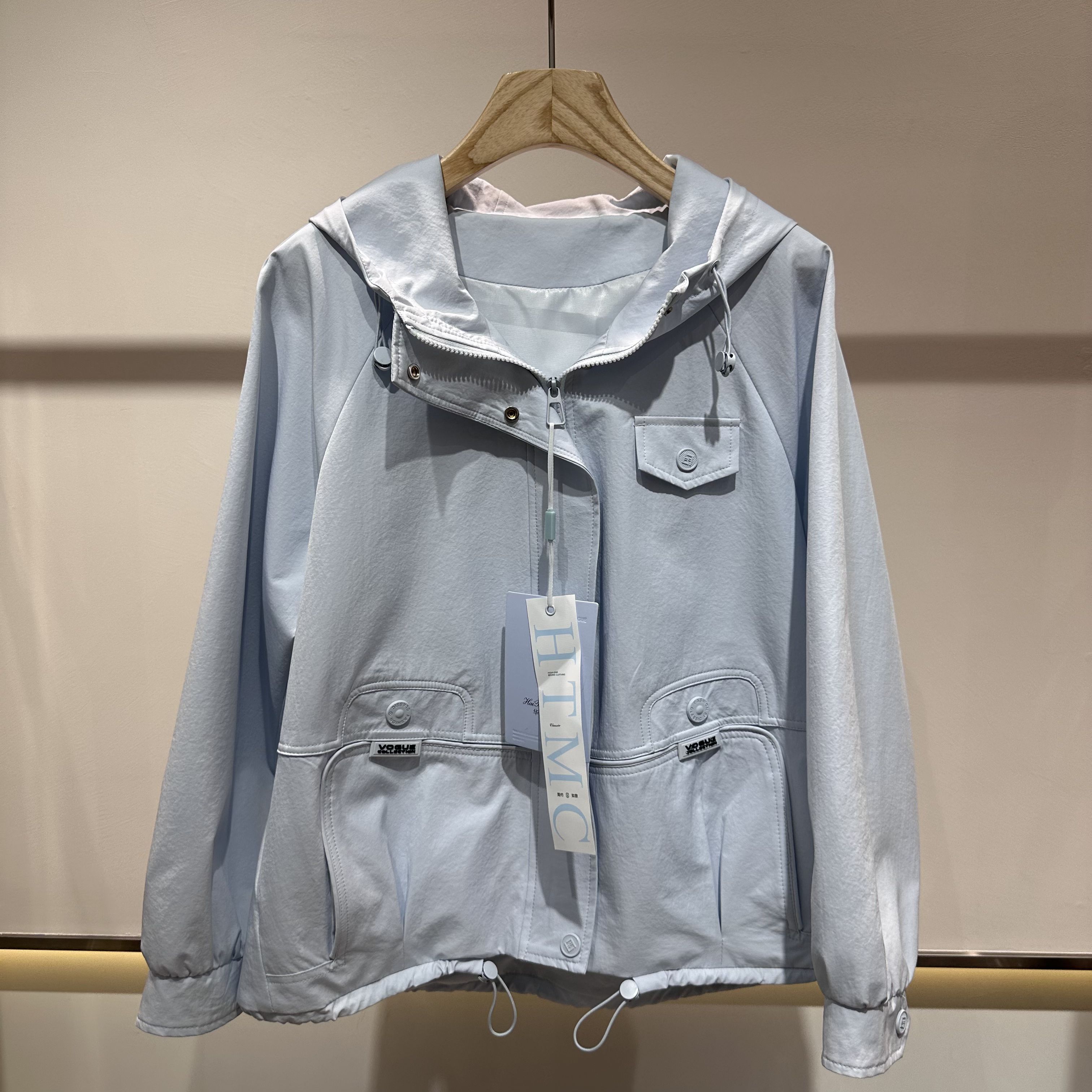 华泰美晨9903连帽长袖夹克外套女春季新款袋设计感潮搭上衣AA